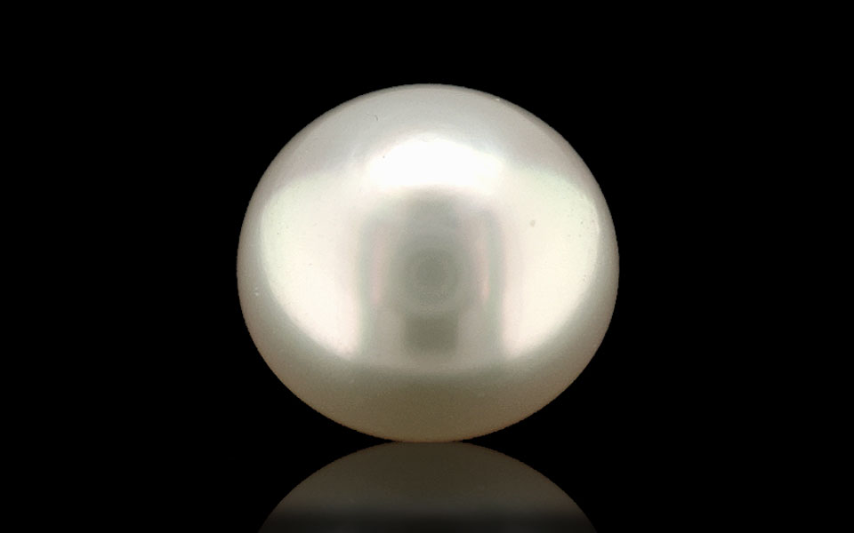 Pearl - 9.40 Carats