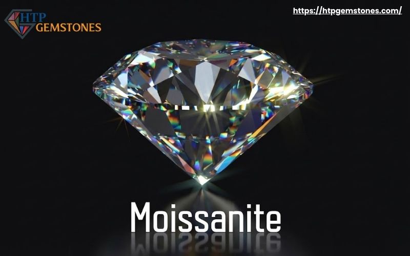 Understanding the Difference Between White Sapphire and Moissanite